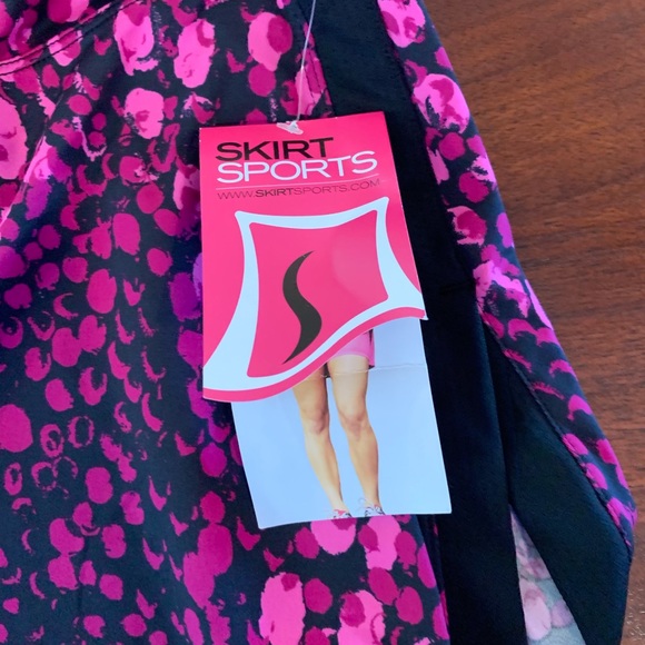 Women’s Skort - Picture 2 of 3